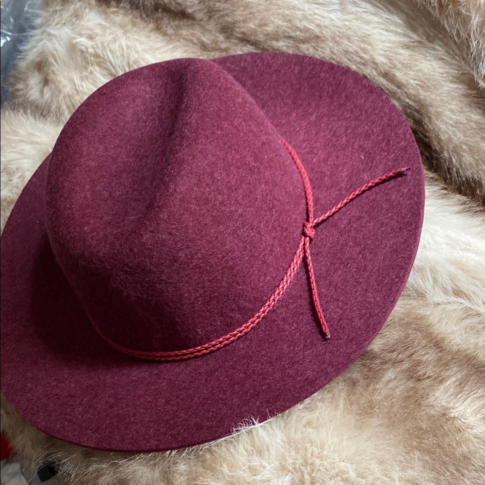 GAP Red Wide-Brimmed Hat Timeless Accessories